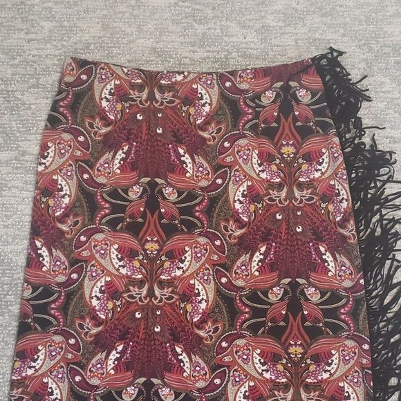 Western style skirt with fringe - Picture 3 of 6